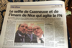 Le selfie de Cazeneuve et de l'imam de Nice qui agite le FN