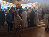 Visite des églises pendant la messe des responsables religieux du RIAM